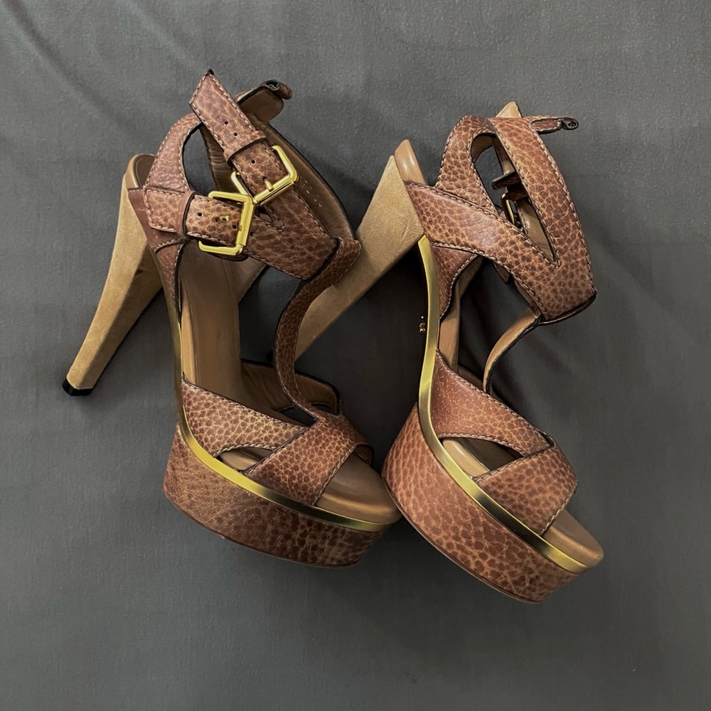 Gucci Patent Leather Heel with Carmel Suede Platform